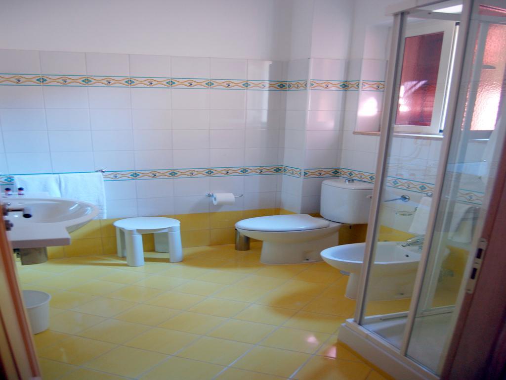 Club Residence La Castellana Mare Belvedere Marittimo Rum bild