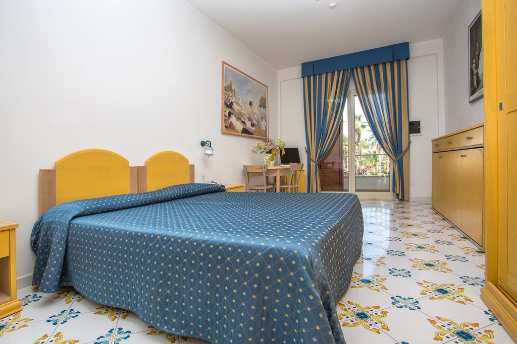 Club Residence La Castellana Mare Belvedere Marittimo Exteriör bild